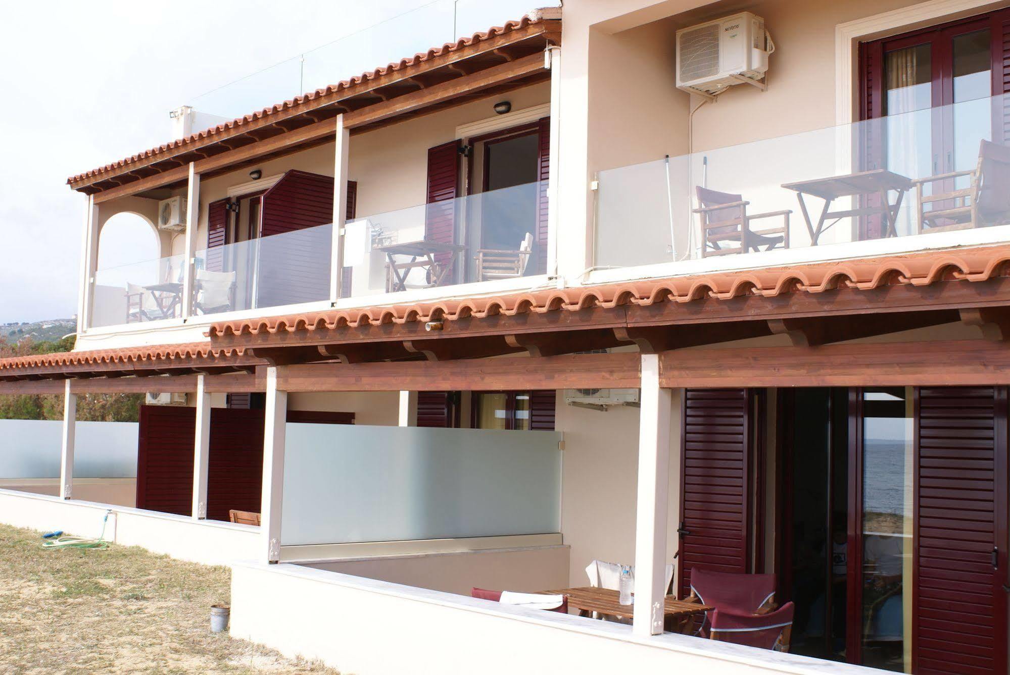 Ammos Aparthotel 3*